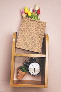 无标题闹钟郁金香工作室礼包花朵褐色盆花背景图片