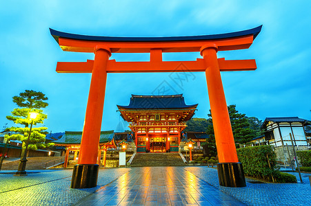 托里门神社日本人高清图片