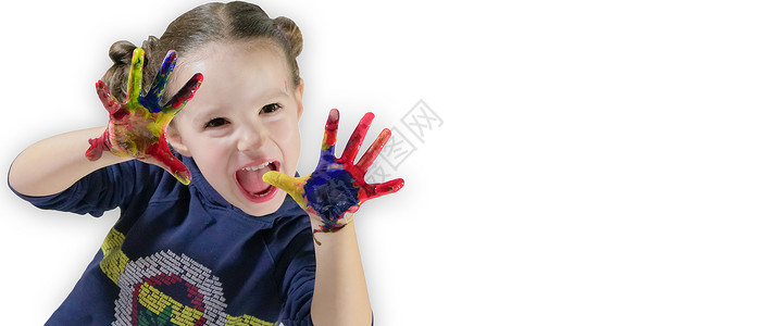 手沾着彩色涂漆的漂亮女孩幸福快乐乐趣白色孩子艺术绿色画家幼儿园童年背景图片