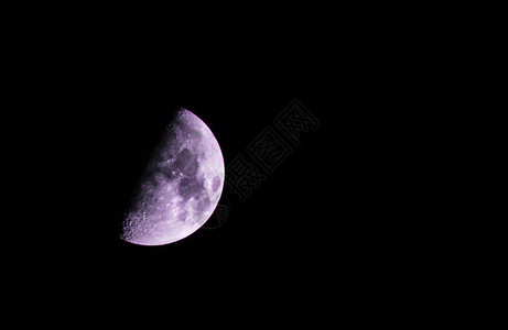 紫月半月背景图片