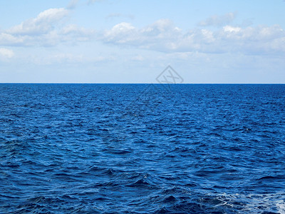 海 海蓝天地平线天空蓝色背景图片