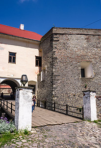 帕拉诺克带有Palanok城堡桥入口场景旅行建筑气氛堡垒编队旅游人行道博物馆吸引力背景