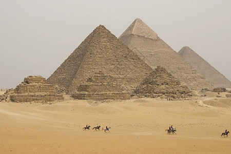 第七十二届吉萨的金字塔 埃及的大金字塔 世界第七大奇迹 古代巨石雕像木乃伊石棺沙漠历史遗产石头旅行建筑师场景背景