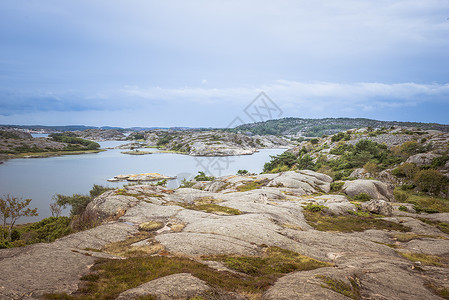 泽菲尔位于fjallbacka上方地平线航行旅行蓝色海岸海岸线岩石海洋游客支撑背景