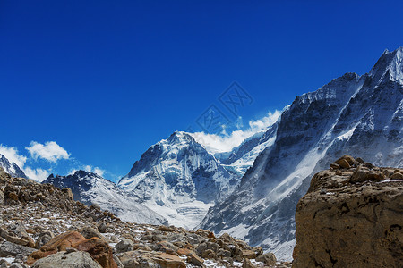 坎钦琴川地区高度旅行全景登山山腰风景首脑干城顶峰场景背景图片