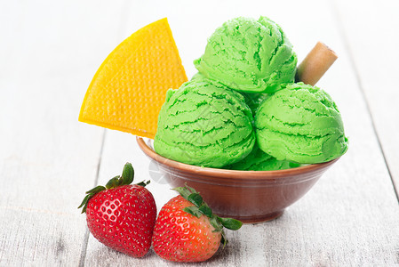 抹茶草莓冰淇淋冰淇淋味道产品开心果酸奶水果甘露宏观锥体奶制品薄荷背景