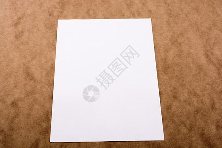 一页纸 油漆刷子和一幅水彩色涂料白色卡片笔记文档笔记本床单纸板空白刷子记事本背景图片
