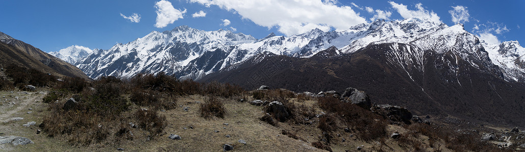 雪浪山尼泊尔Langtand河谷登山山脉天空假期生态旅游远足浪塘旅行全景背景