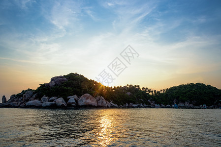 南园岛梦幻日落美丽的阳光高清图片