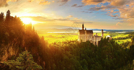 德国新施文斯坦城堡地方游览遗产旅行全景景点阳光照射旺季阳光历史背景图片