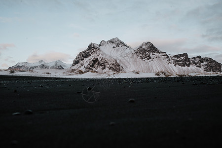 冰岛斯托克克斯斯的黑沙滩高清图片