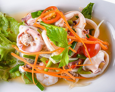 海食沙拉和鱼虾和鱿鱼环背景图片