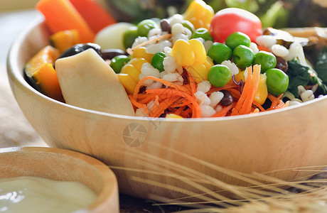 沙拉桌子健康莴苣高清图片
