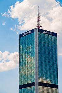 万豪酒店市中心Marriot公司高办公室大楼 城市中心建筑玻璃首都商业公司天线反射窗户酒店建筑学背景