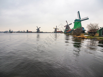 的古风车天空地标风景历史性建筑运河活力风车旅行文化背景图片