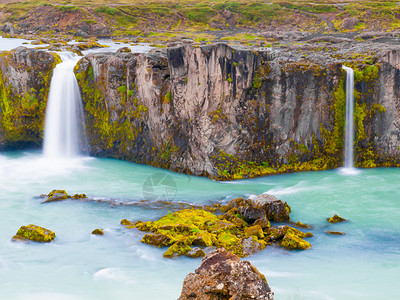 冰岛北部的戈达福斯瀑布 长期暴露高清图片