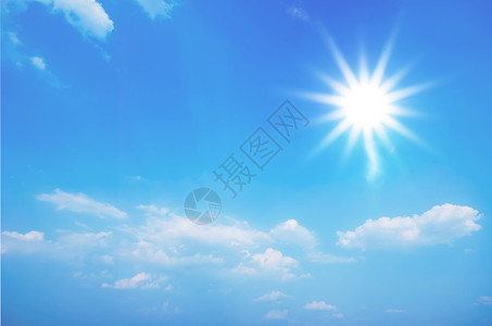 蓝色天空和太阳中的云气氛蓝光天蓝色背景图片