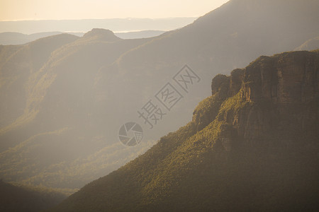 Misty光浅蓝山 澳大利亚高清图片