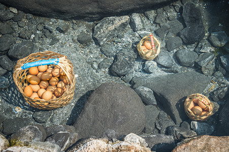 温泉煮鸡蛋 在泰国出差旅行活动池塘商业岩石食物蒸汽地球公园水池木头背景