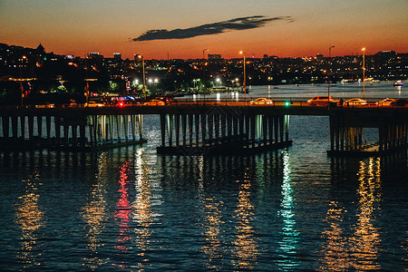 夜里金角的阿塔图尔克桥景观火鸡地标蓝色旅行日落旅游喇叭城市建筑背景图片