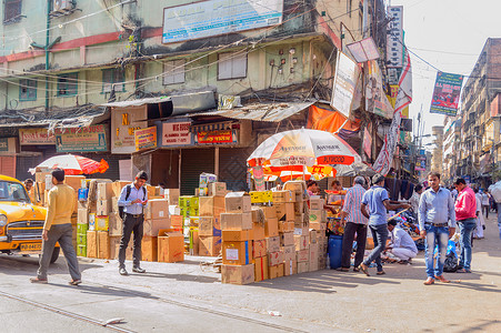 1213国祭日Kolkata的Burrabazar 在劳动日忙碌的街头市场背景