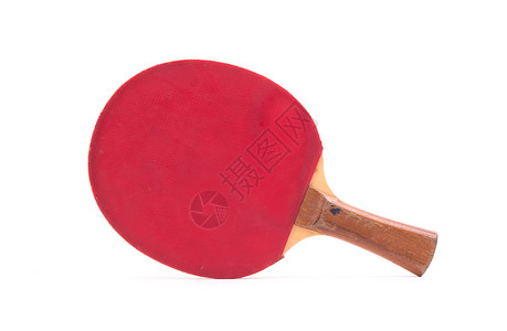桌网球棒运动白色乒乓球蝙蝠网球桌子红色背景图片