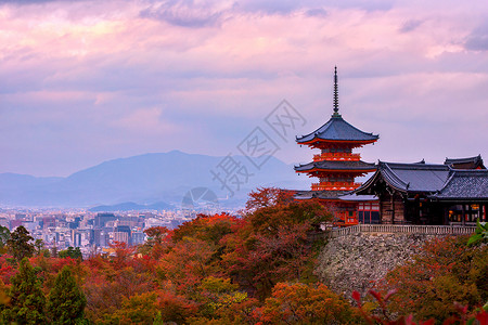 三重豪礼京都秋季在圣久诺托塔寺和基约米祖台寺山上日出文化旅游地标建筑建筑学日落旅行城市神社历史背景