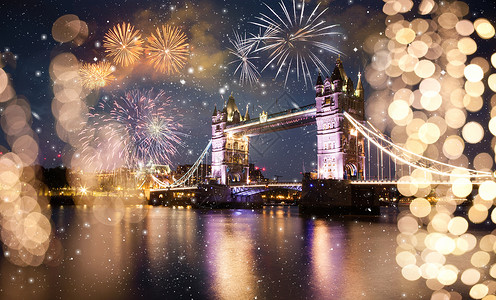 国家庆典与隆德新年烟火庆典的天顶桥烧伤游客蓝色阳光焰火历史国家吸引力天空花岗岩背景