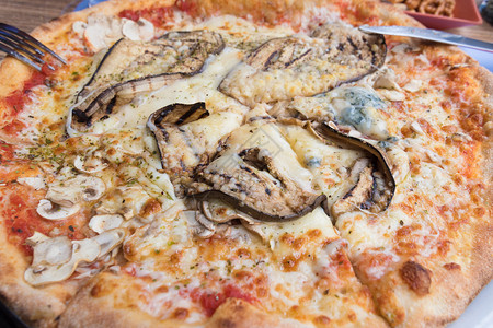 玛格特罗比意大利意大利方食谱的夸特罗(piza quttro)背景