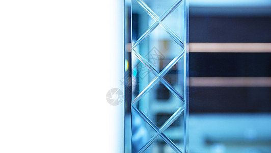 玻璃镜反射形状和阴影 特写细节水晶白色黑色蓝色建筑学玻璃墙纸多边形背景图片
