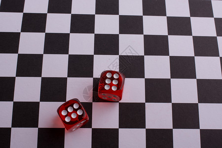 红骰子正方形白色闲暇运气立方体游戏风险数字背景图片