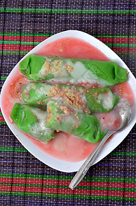比桑伊约冰热带奶制品糖浆食物奶油牛奶香蕉斋戒月传统甜点图片