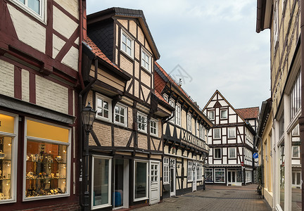 德国策勒街窗户装修木头历史遗产房子框架建筑学建造城市背景图片