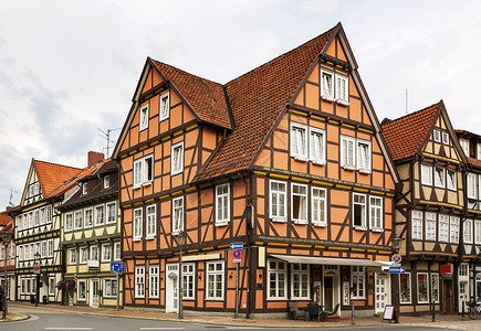 古老木头房子德国策勒街窗户中心框架街道装修城市建筑学建筑装饰品历史性背景