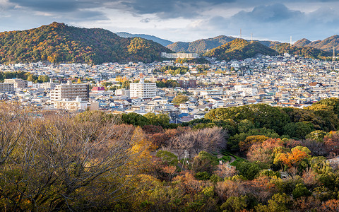 秋天日本兵库县的空中观察背景