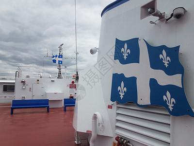 魁北克和加拿大利维斯之间的渡轮船运输旅行巡航背景图片