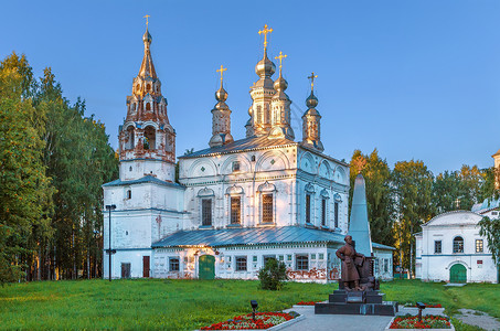 俄罗斯变形教堂宗教晴天景观地区旅游寺庙建筑圆顶城市白色背景图片