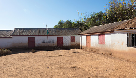 马达加斯加学校 简单建筑班级国家学校乡村课堂教育农村童年学生背景图片