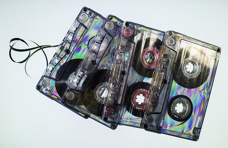 旧录音磁带记录立体声数据音乐塑料贮存歌曲录音机白色空白背景图片