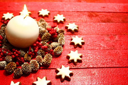 丰富多彩的圣诞节装饰季节火焰风格红色蜡烛庆典冬令贺卡背景背景图片