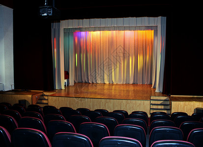 电影室大厅剧院屏幕礼堂椅子窗帘背景图片