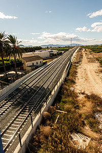 卡里尔西班牙的铁路线轨道铁路线铁轨火车天空车站爬坡背景
