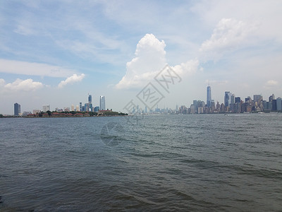 纽约和曼哈顿的水河和建筑物摩天大楼城市现代的高清图片素材