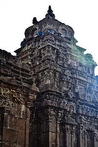 古老的寺庙 位于印度APA Kurnool崇拜宗教遗产建筑学地标岩石文明上帝游客历史性背景图片