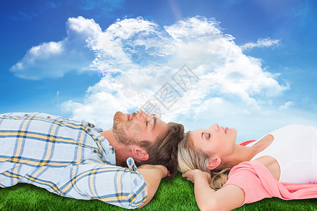 具有吸引力的年轻夫妇睡得安睡的复合形象感情晴天微笑午睡休闲场地情怀快乐爬坡女朋友背景图片