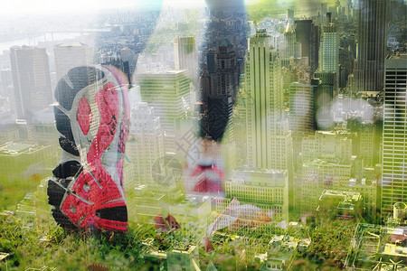 运行鞋上粉红色底板的近距离图像合成集成图象摩天大楼城市生活调子纪念碑运动服办公楼运动阳光绿地农村背景图片
