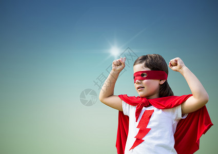 穿着超级超级英雄装扮的拳头女孩背景图片