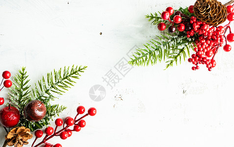 圣诞卡概念肉桂食物桌子橙子乡村浆果平铺香料框架灰色背景图片