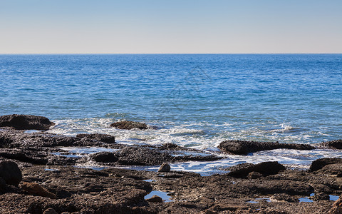 边水滨支撑场景海洋海岸岩石天空海岸线火鸡海景蓝色背景