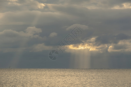 背景和壁纸的自然大海观圆形墙纸环境太阳地标旅行晴天天气天空海景海浪背景图片